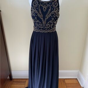 Blue Maxi Dress with Elegant Flowing Design